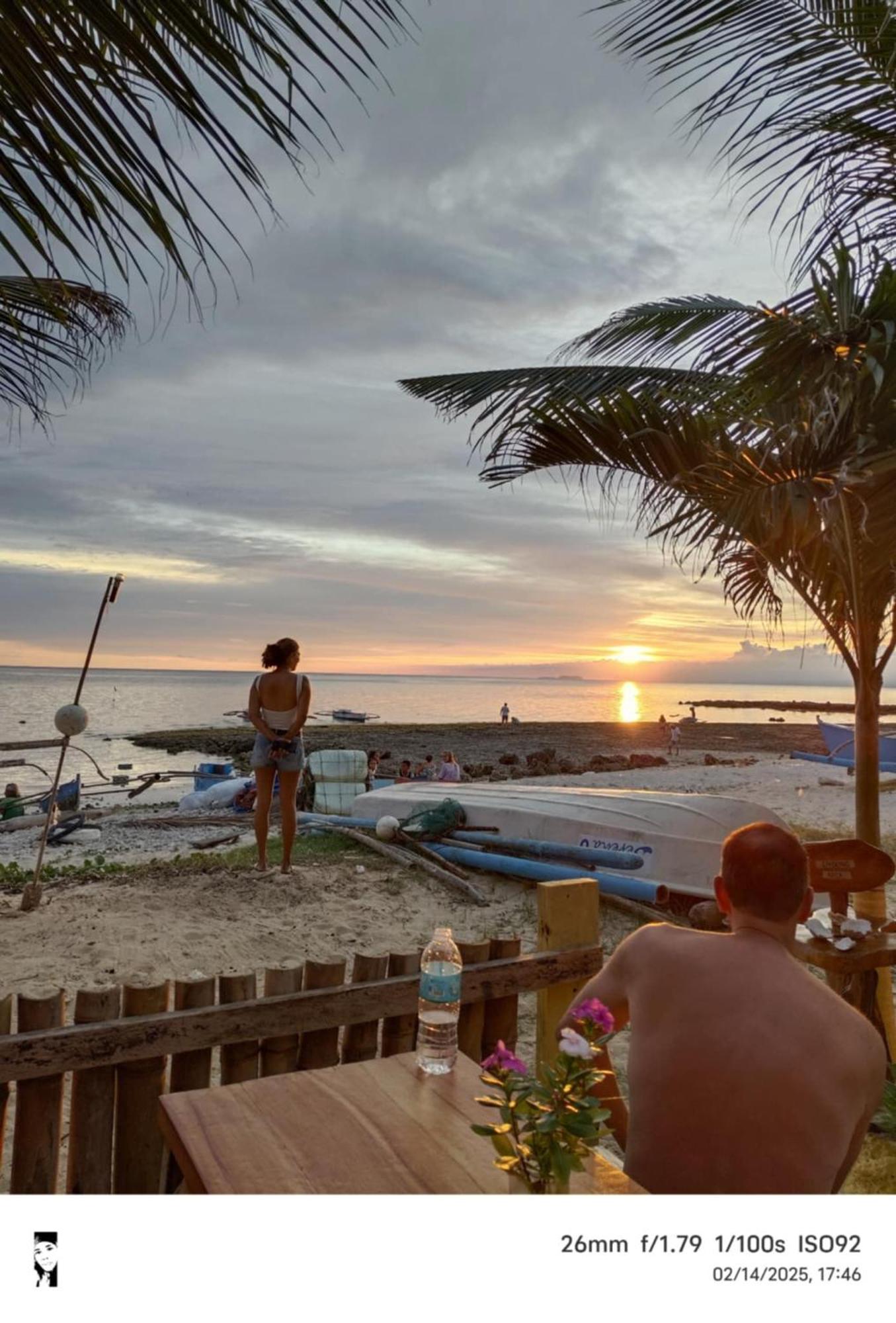 Kobe'S Beachfront Haven Siquijor Δωμάτιο φωτογραφία
